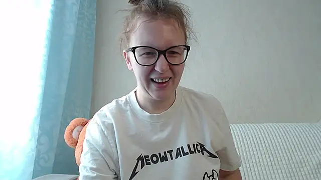 Snapshot of Ari_Storm chatting on 7, 3, 2025 Ari Storm online show from 7, 3, 2025