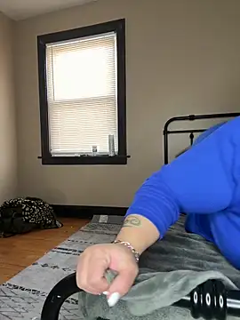 tillymarie34 online show from 17, 12, 2025