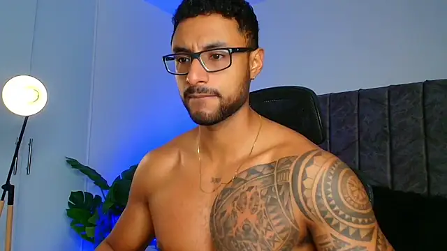 Snapshot of LiamGarcia1 chatting on 19, 10, 2025 LiamGarcia1 online show from 19, 10, 2025