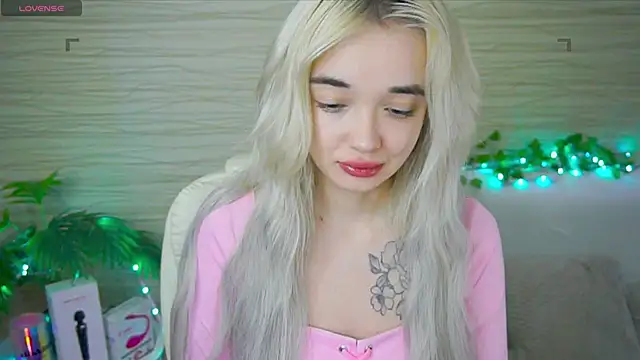 Ashley S online show from 25, 2, 2025