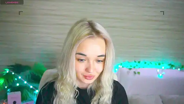 Ashley S online show from 26, 9, 2025