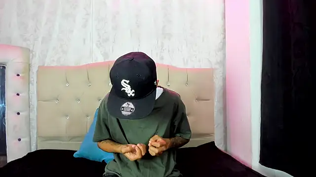 Snapshot of nova_sex01 chatting on 19, 11, 2025 nova sex01 online show from 19, 11, 2025