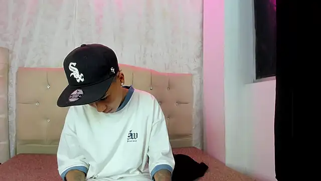 Snapshot of nova_sex01 chatting on 20, 11, 2025 nova sex01 online show from 20, 11, 2025