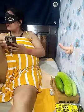 Snapshot of tina8th chatting on 11, 9, 2025 tina8th online show from 11, 9, 2025