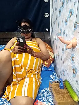 Snapshot of tina8th chatting on 11, 10, 2025 tina8th online show from 11, 10, 2025