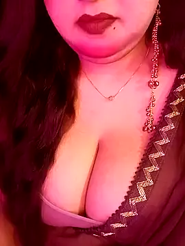 Suhanakhan00 online show from 12, 4, 2026