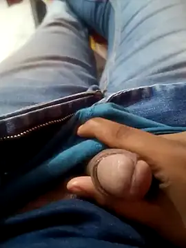 hottboyakash6969 online show from 26, 1, 2025