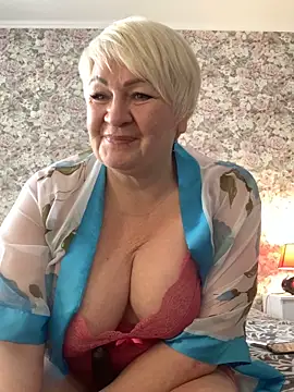 Laura Millf online show from 8, 2, 2025