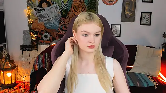 Snapshot of GraceGlamour chatting on 27, 12, 2024 GraceGlamour online show from 27, 12, 2024