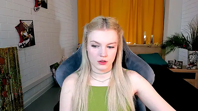 Snapshot of GraceGlamour chatting on 28, 12, 2024 GraceGlamour online show from 28, 12, 2024
