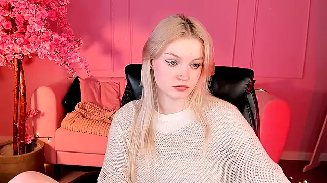 Snapshot of GraceGlamour chatting on 6, 1, 2025 GraceGlamour online show from 6, 1, 2025