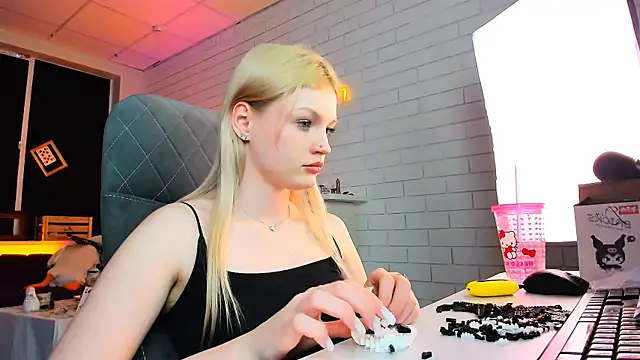 Snapshot of GraceGlamour chatting on 9, 1, 2025 GraceGlamour online show from 9, 1, 2025
