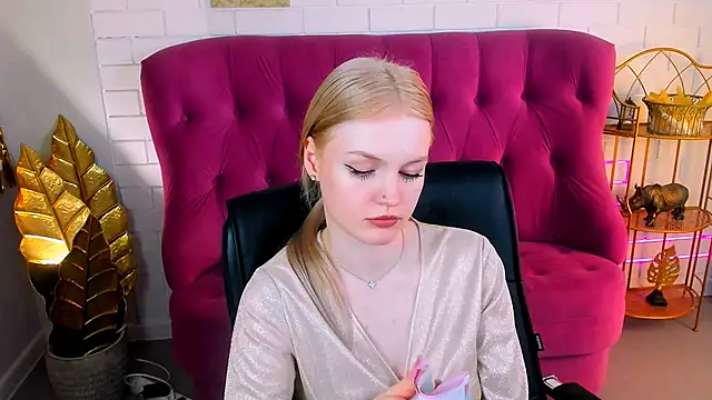 Snapshot of GraceGlamour chatting on 13, 1, 2025 GraceGlamour online show from 13, 1, 2025