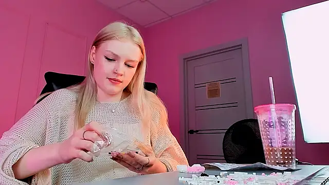 Snapshot of GraceGlamour chatting on 19, 1, 2025 GraceGlamour online show from 19, 1, 2025