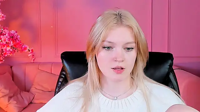 Snapshot of GraceGlamour chatting on 27, 2, 2025 GraceGlamour online show from 27, 2, 2025