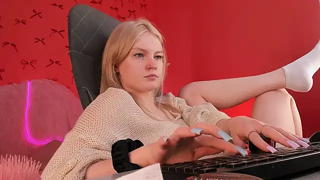 Snapshot of GraceGlamour chatting on 19, 3, 2025 GraceGlamour online show from 19, 3, 2025