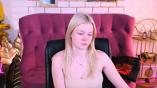 Snapshot of GraceGlamour chatting on 18, 9, 2025 GraceGlamour online show from 18, 9, 2025