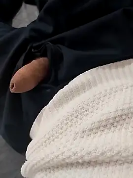 Snapshot of ptrz990 chatting on 24, 10, 2025 ptrz990 online show from 24, 10, 2025