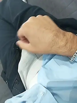 Snapshot of ptrz990 chatting on 12, 11, 2025 ptrz990 online show from 12, 11, 2025