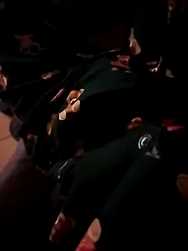 Snapshot of ptrz990 chatting on 24, 11, 2025 ptrz990 online show from 24, 11, 2025