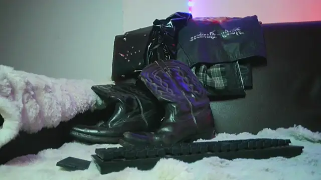 Leonnardo Jaramillo online show from 3, 12, 2024