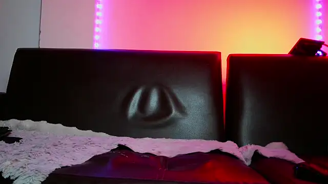 Leonnardo Jaramillo online show from 11, 1, 2025