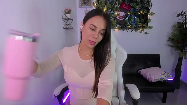 Sara lopez 28 online show from 18, 12, 2024