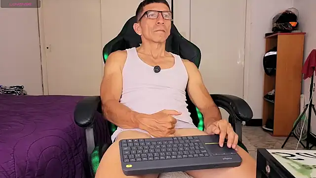 Snapshot of KALE_19 chatting on 29, 5, 2026 KALE 19 online show from 29, 5, 2026