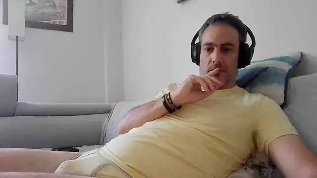 basquehotboy online show from 15, 4, 2026