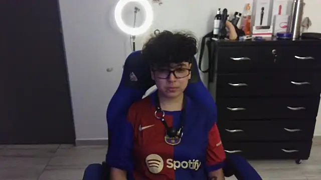 thomascooper7 online show from 30, 1, 2025