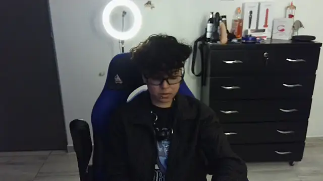 thomascooper7 online show from 31, 1, 2025