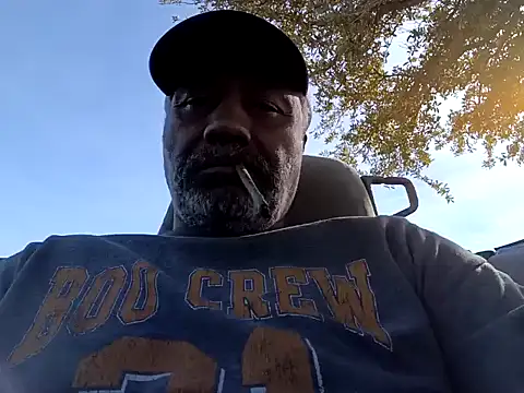 Snapshot of yasohw chatting on 2, 2, 2025 yasohw online show from 2, 2, 2025