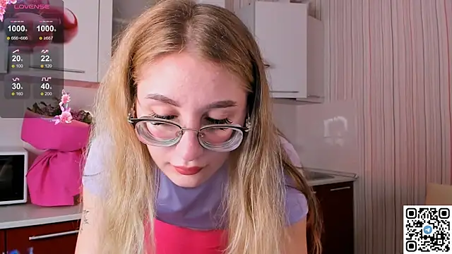 Snapshot of LivyyBossom chatting on 4, 2, 2025 LivyyBossom online show from 4, 2, 2025