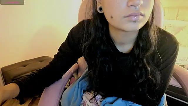 Snapshot of meow_mota chatting on 16, 10, 2025 meow mota online show from 16, 10, 2025