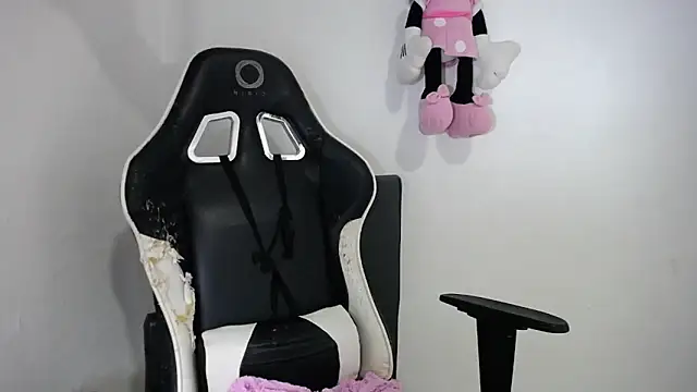 Snapshot of bulma_milk chatting on 15, 10, 2025 bulma milk online show from 15, 10, 2025