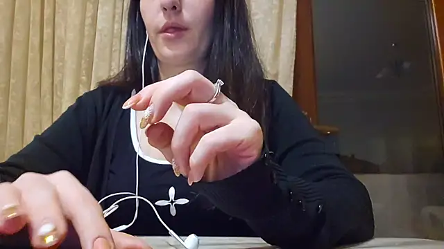 AlejandraDelaney online show from 30, 12, 2024