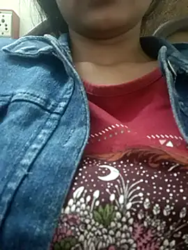 Snapshot of Rajni-Mehra chatting on 4, 2, 2025 Rajni-Mehra online show from 4, 2, 2025