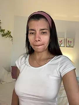 Snapshot of adop_me__ chatting on 25, 3, 2026 adop me online show from 25, 3, 2026