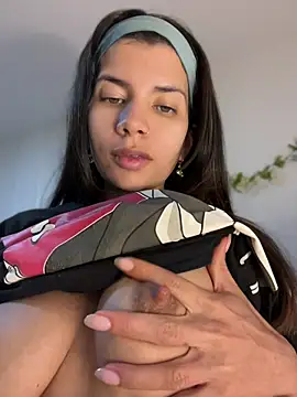 Snapshot of adop_me__ chatting on 12, 4, 2026 adop me online show from 12, 4, 2026