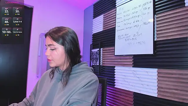 Snapshot of KimDevinne chatting on 3, 7, 2026 KimDevinne online show from 3, 7, 2026