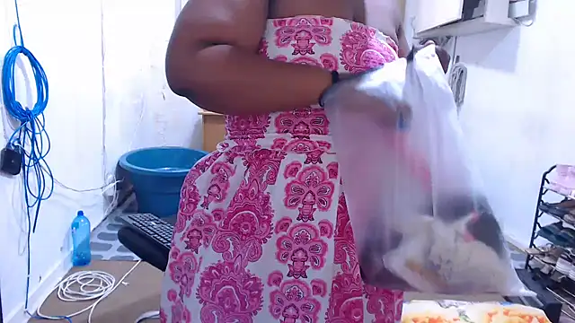 BigbootyNickyx online show from 10, 2, 2026