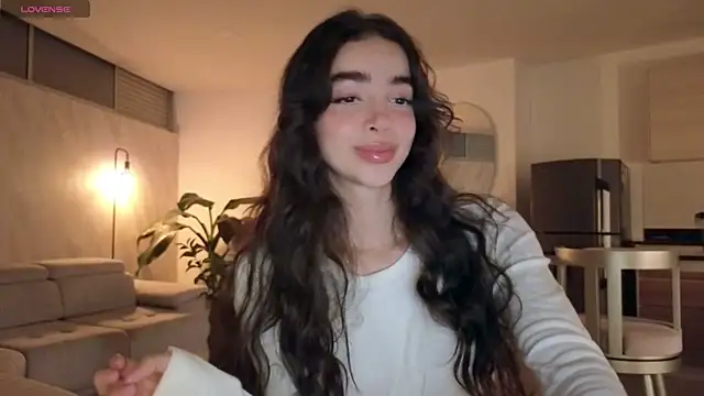 Siny Moore online show from 6, 10, 2025