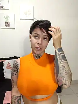 Snapshot of KatInk chatting on 4, 2, 2025 KatInk online show from 4, 2, 2025