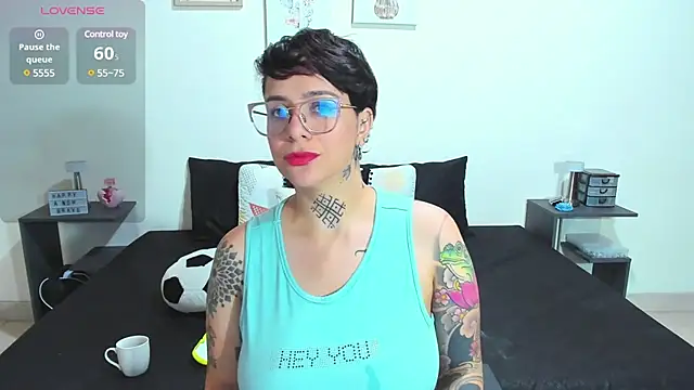 Snapshot of KatInk chatting on 11, 2, 2025 KatInk online show from 11, 2, 2025