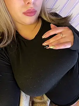 69Laura696 online show from 19, 12, 2024