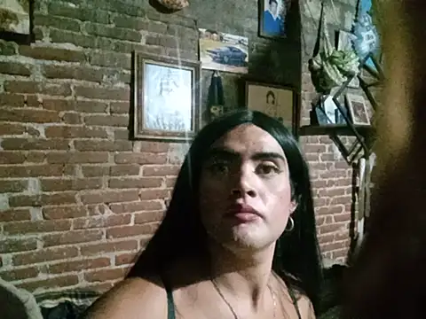 Snapshot of yovana13 chatting on 27, 7, 2026 yovana13 online show from 27, 7, 2026