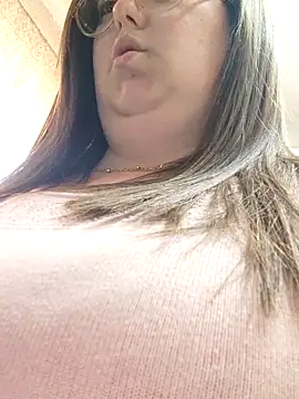 Chloee ep online show from 20, 3, 2025