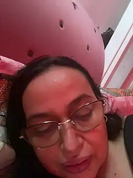 Gia Nahomi online show from 22, 2, 2025