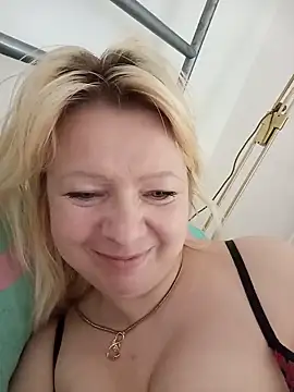 Snapshot of Lauri_scherri chatting on 16, 6, 2026 Lauri scherri online show from 16, 6, 2026