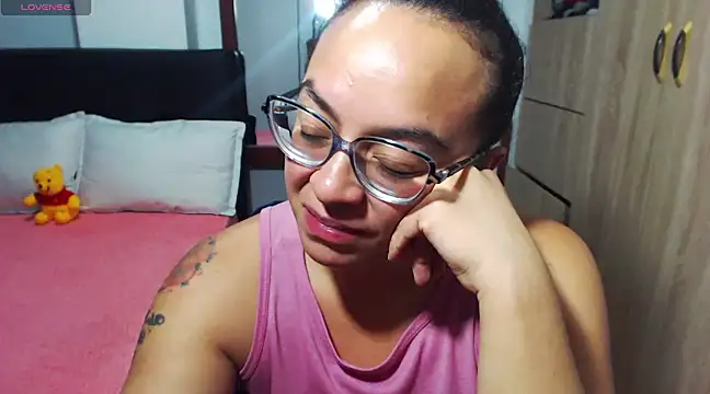 Snapshot of miia-big1boobs_ chatting on 13, 12, 2024 miia-big1boobs online show from 13, 12, 2024